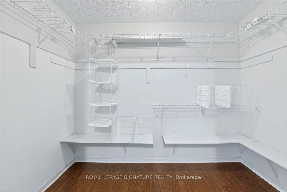 735, New Westminster, Brownridge, Vaughan