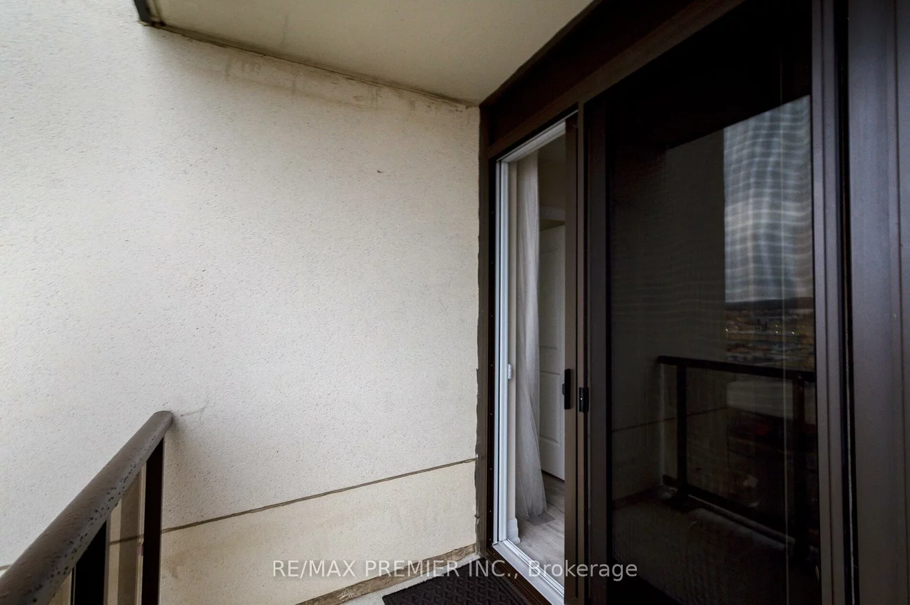 9085, Jane, Concord, Vaughan