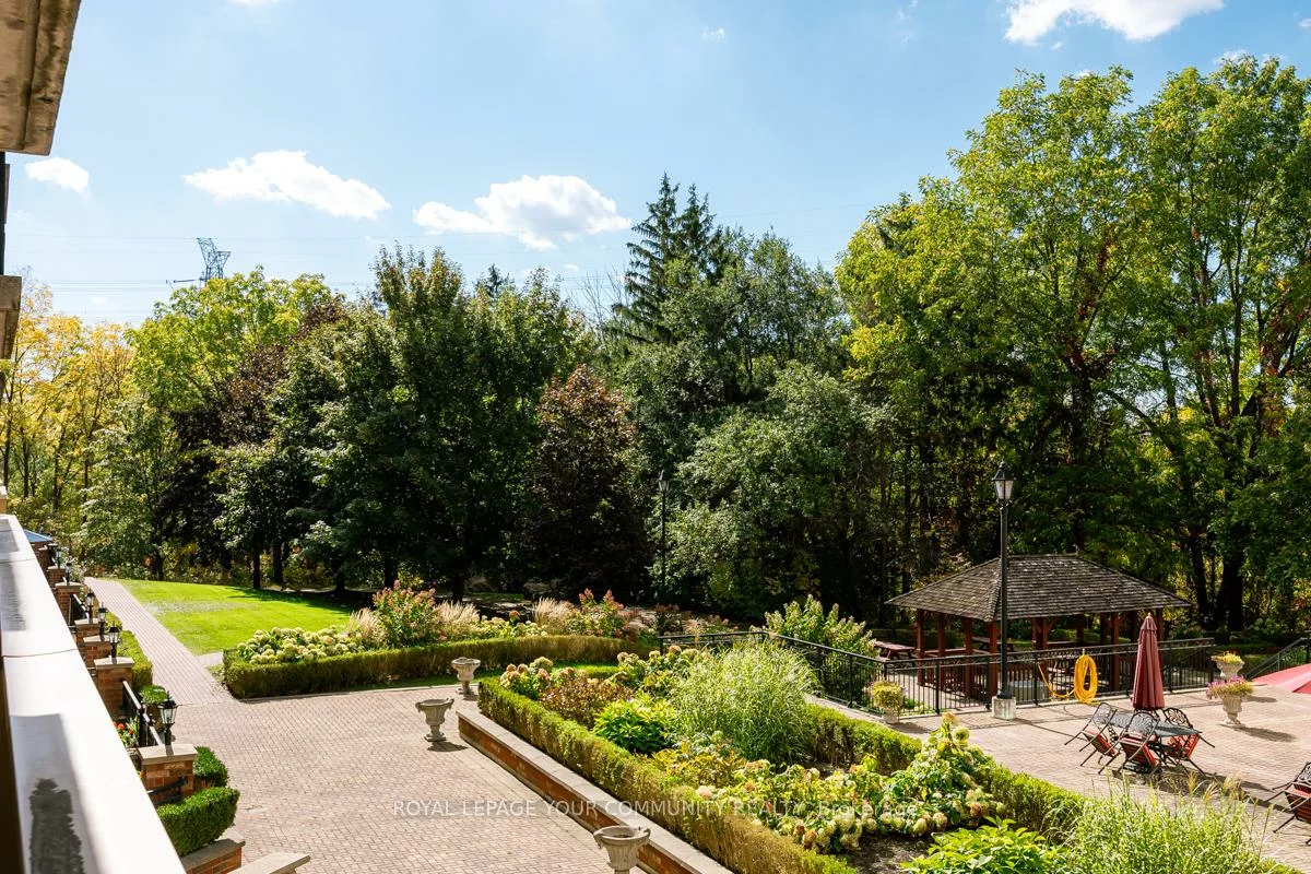 7373, Martin Grove, Vaughan Grove, Vaughan