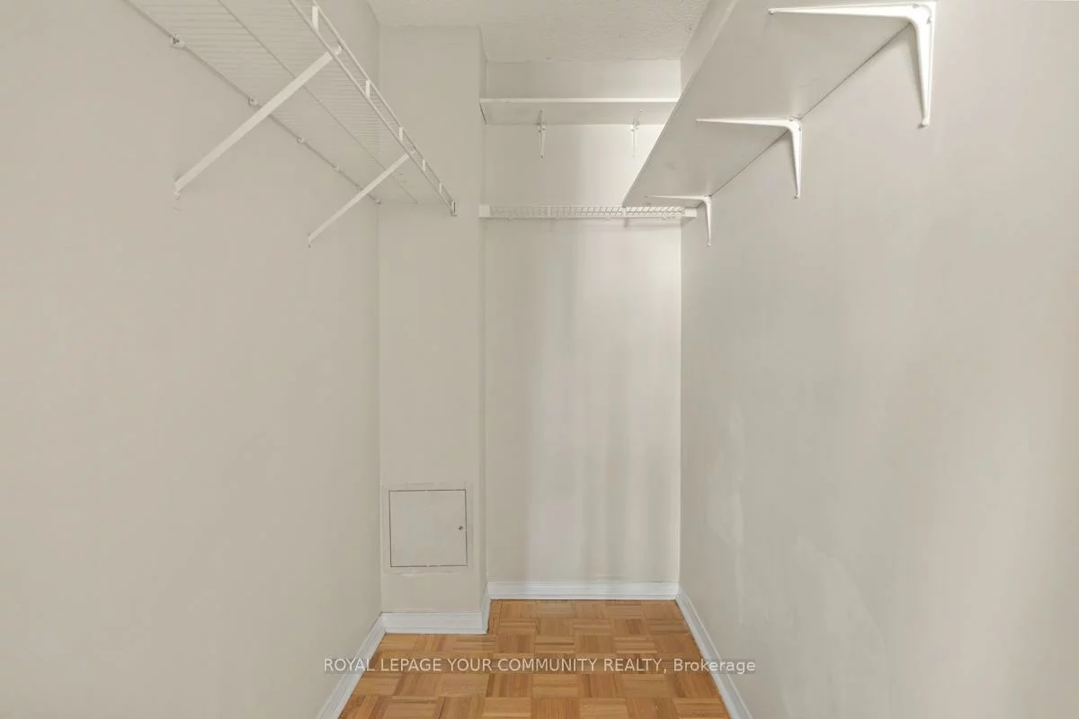 7373, Martin Grove, Vaughan Grove, Vaughan