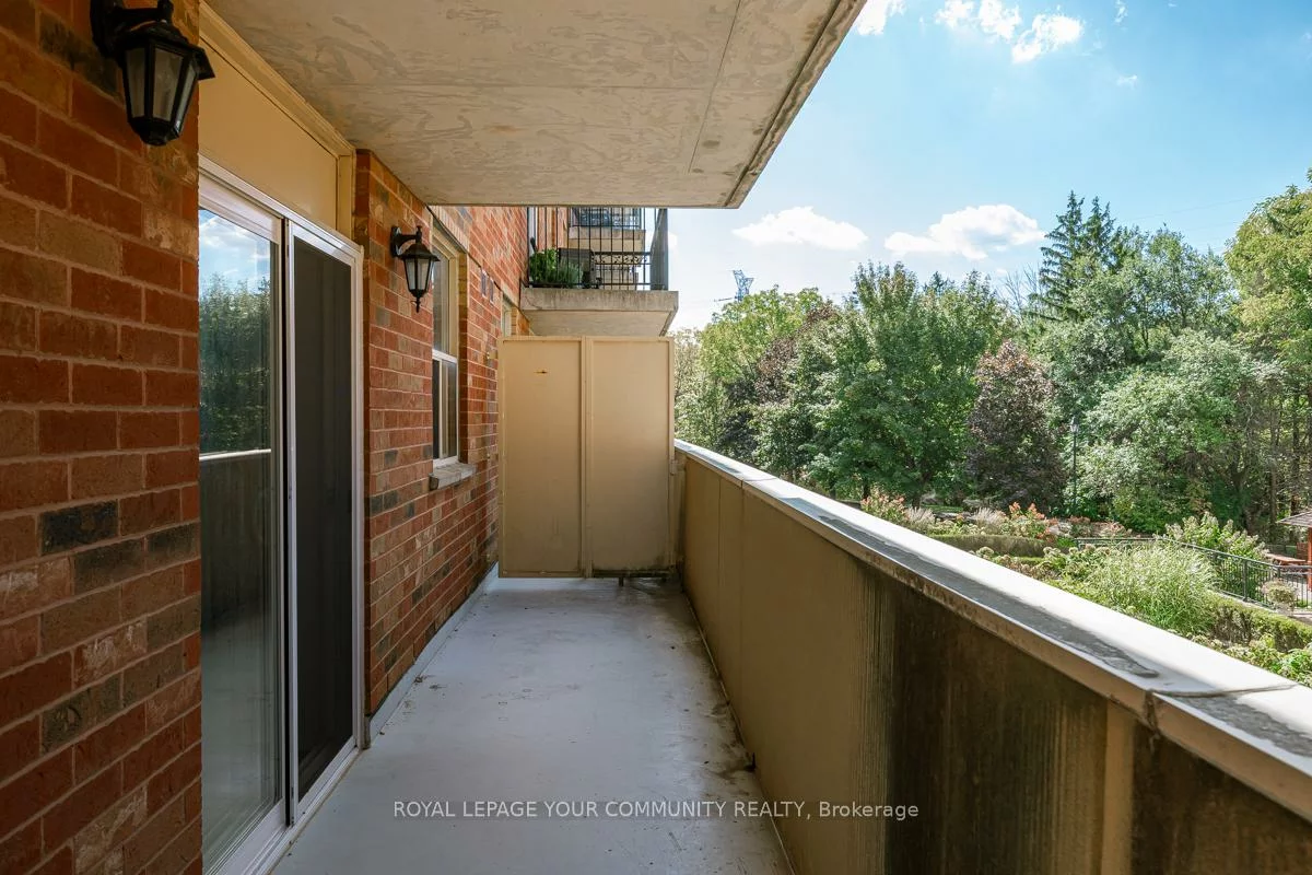 7373, Martin Grove, Vaughan Grove, Vaughan