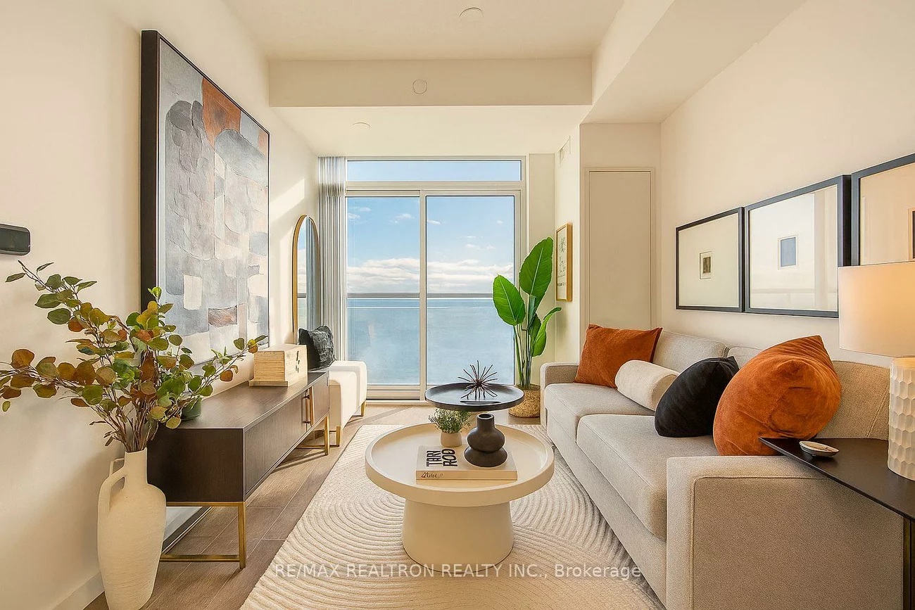 60, Honeycrisp, Vaughan Corporate Centre, Vaughan