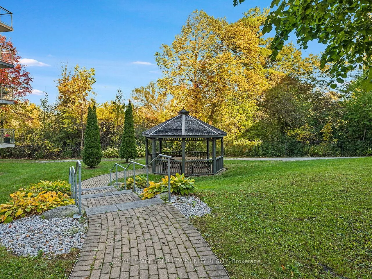 2506, Rutherford, Maple, Vaughan