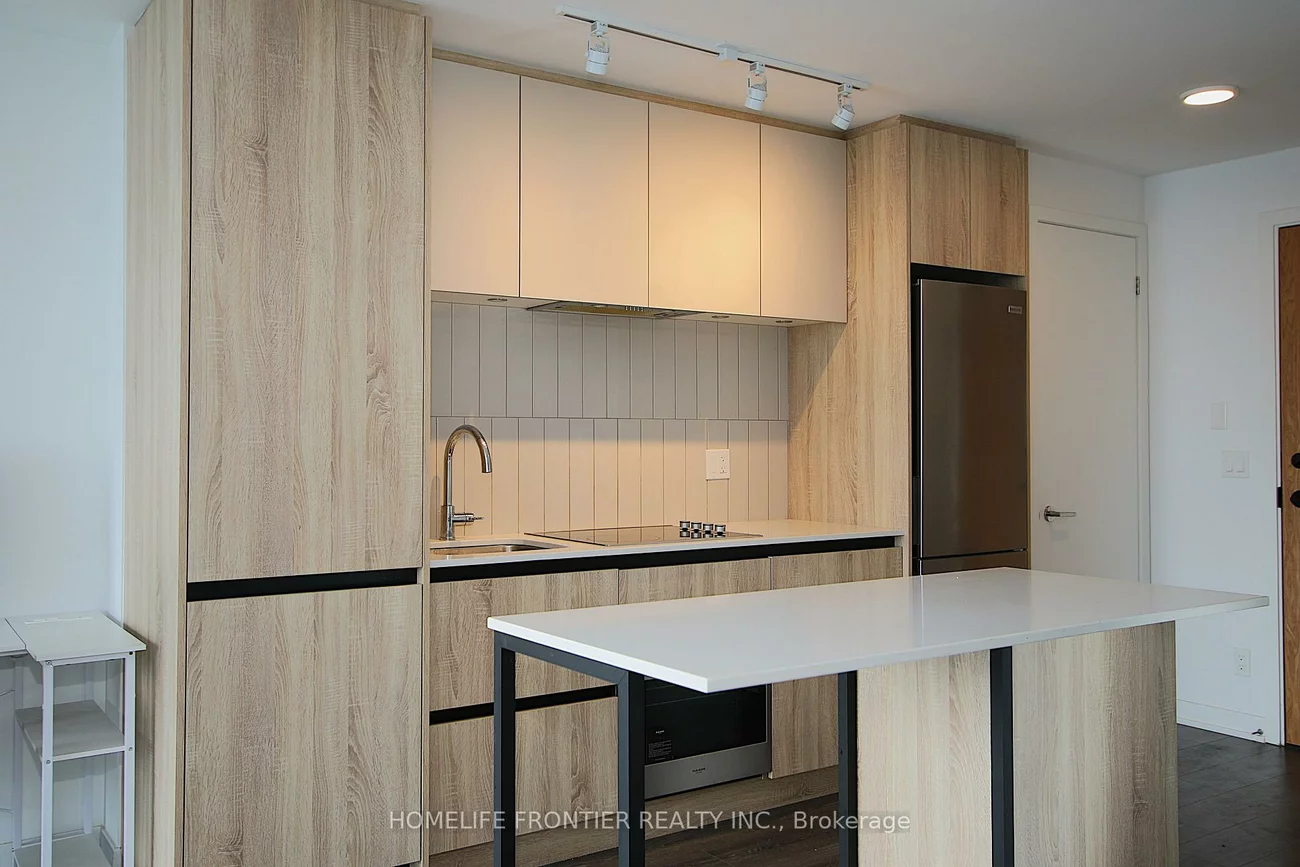 7950, Bathurst, Beverley Glen, Vaughan