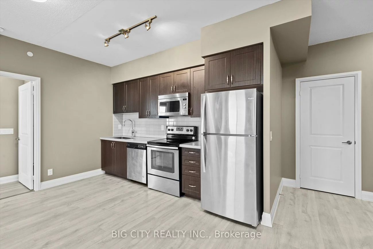 7890, Bathurst, Beverley Glen, Vaughan