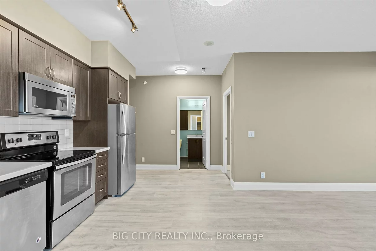 7890, Bathurst, Beverley Glen, Vaughan