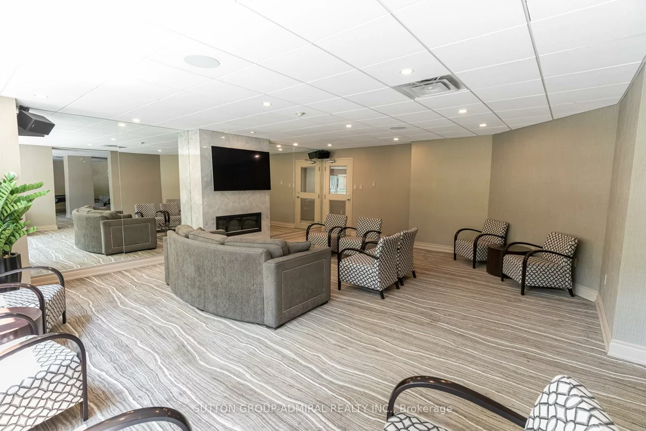 7250, Yonge, Crestwood-Springfarm-Yorkhill, Vaughan