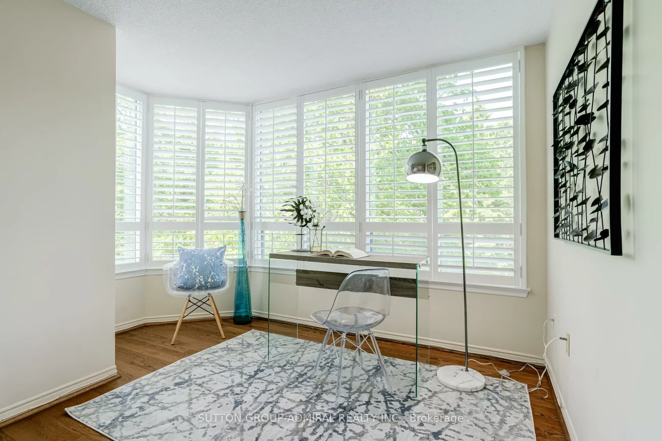 7250, Yonge, Crestwood-Springfarm-Yorkhill, Vaughan