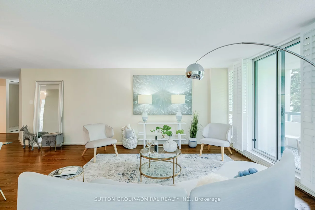 7250, Yonge, Crestwood-Springfarm-Yorkhill, Vaughan