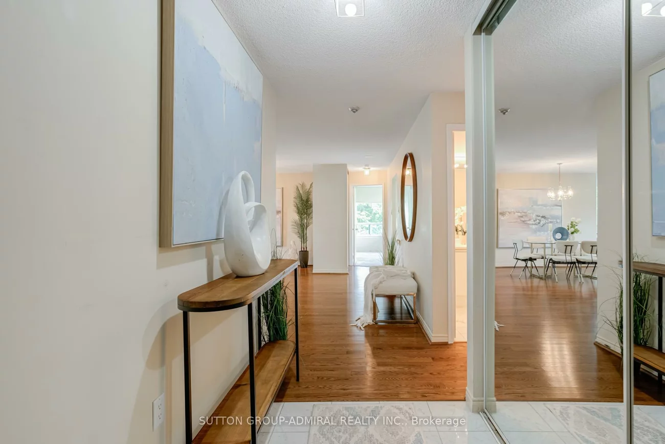 7250, Yonge, Crestwood-Springfarm-Yorkhill, Vaughan