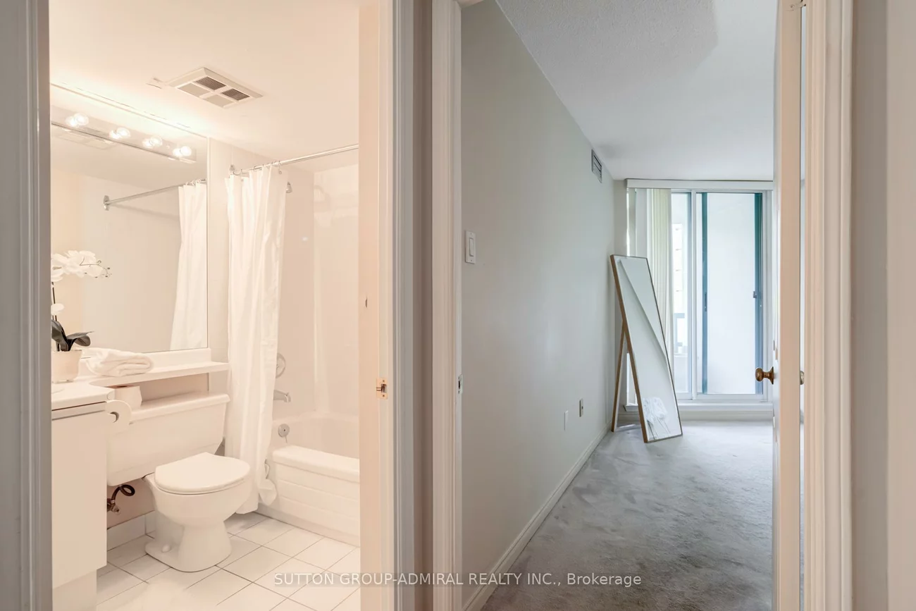 7250, Yonge, Crestwood-Springfarm-Yorkhill, Vaughan