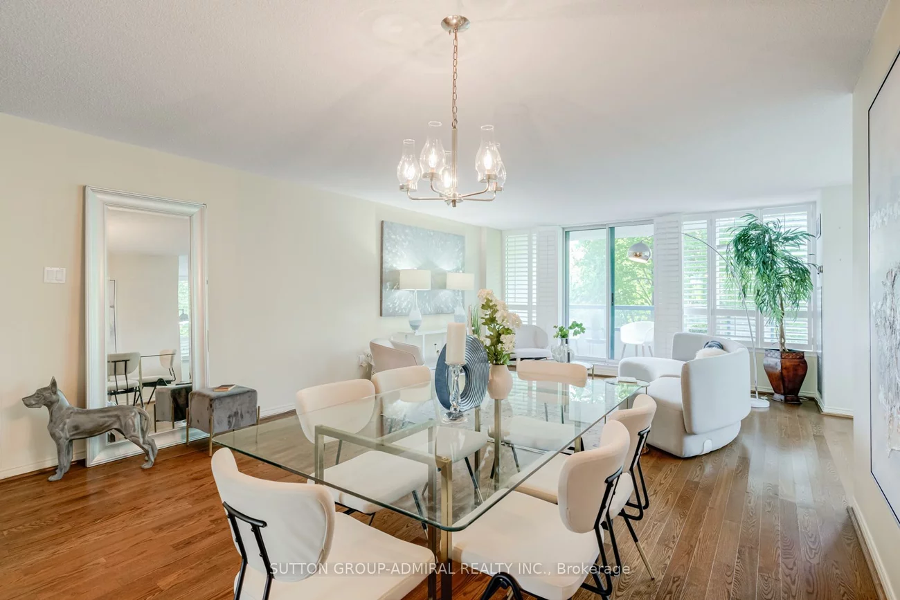 7250, Yonge, Crestwood-Springfarm-Yorkhill, Vaughan