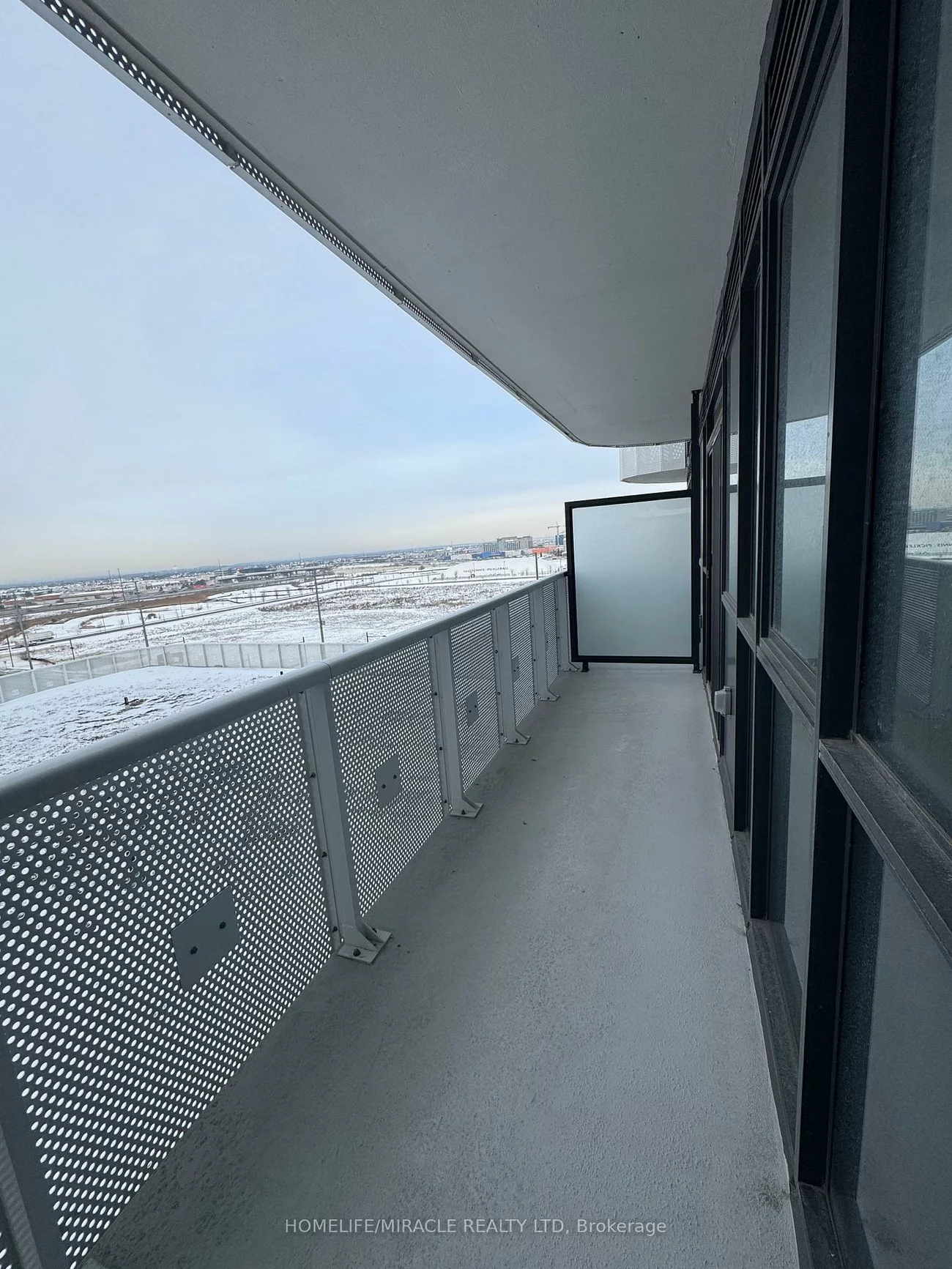 225, Commerce, Vaughan Corporate Centre, Vaughan