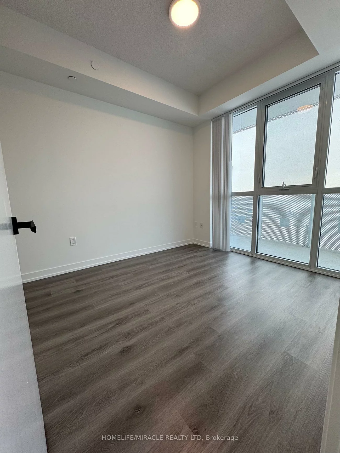 225, Commerce, Vaughan Corporate Centre, Vaughan