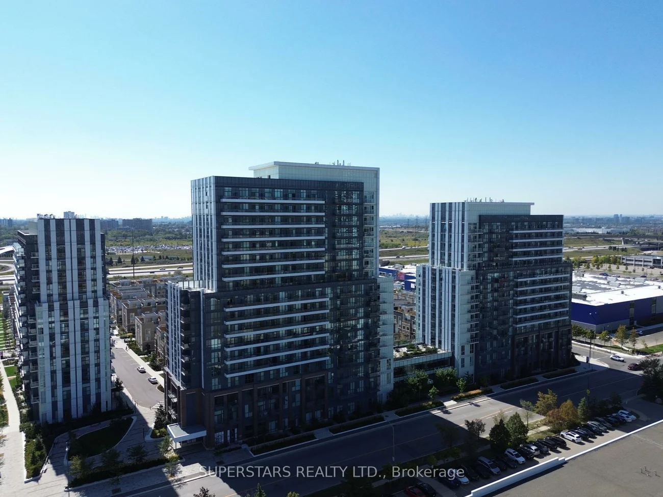 38, Honeycrisp, Vaughan Corporate Centre, Vaughan