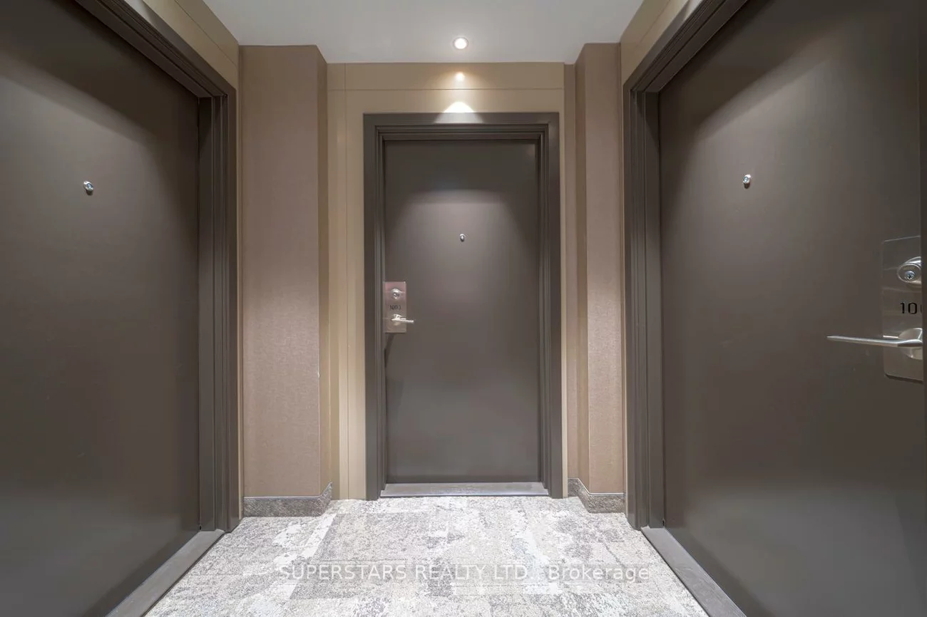 38, Honeycrisp, Vaughan Corporate Centre, Vaughan