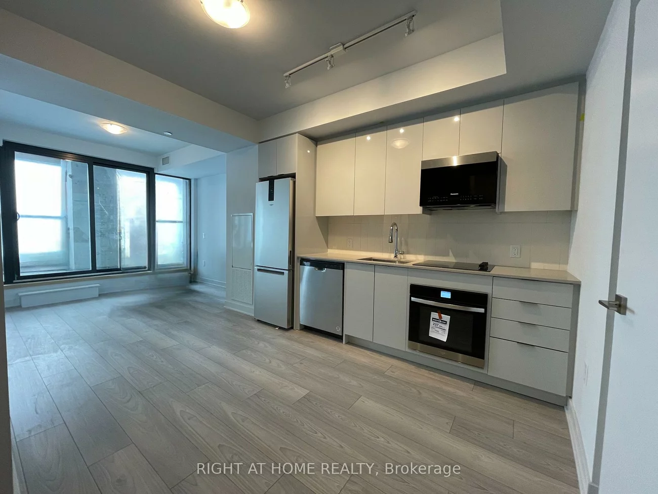 2920, Highway 7, Concord, Vaughan