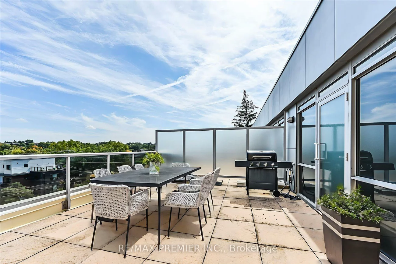 8302, Islington, Islington Woods, Vaughan