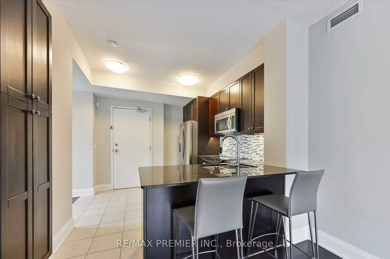 8302, Islington, Islington Woods, Vaughan