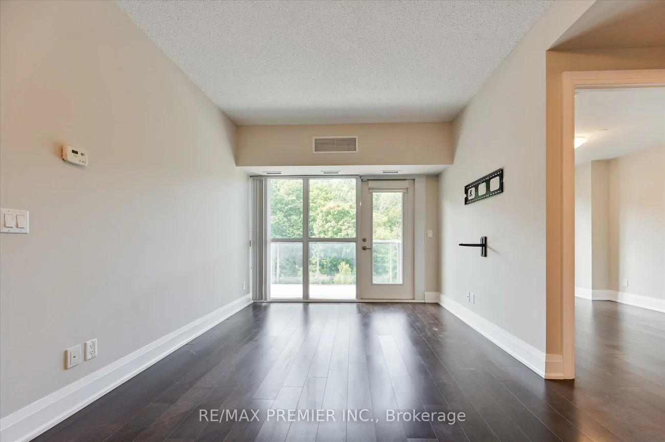 8302, Islington, Islington Woods, Vaughan