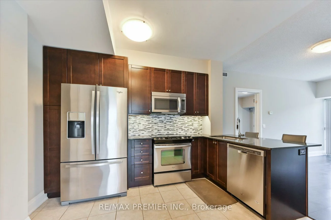 8302, Islington, Islington Woods, Vaughan