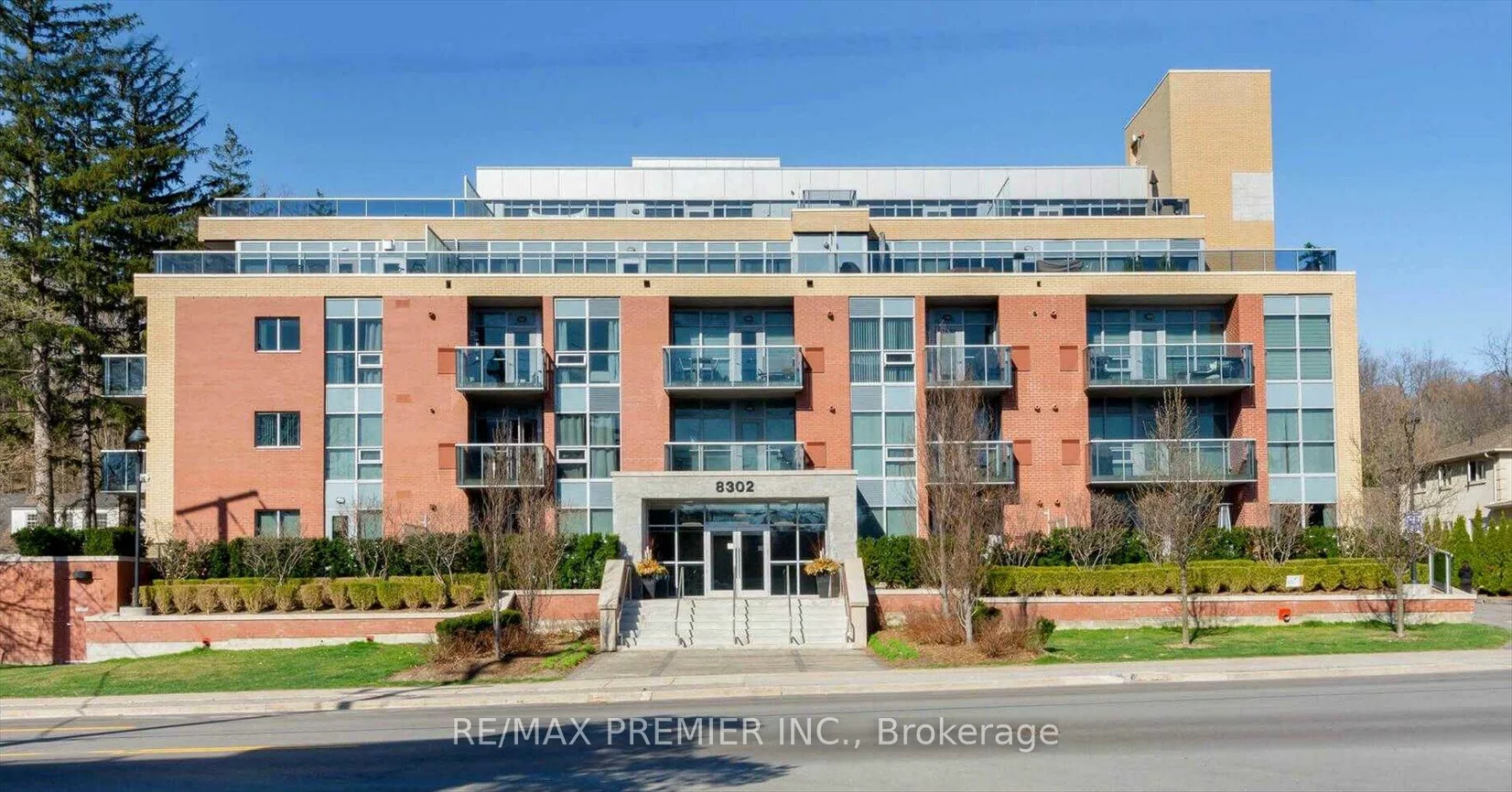 8302, Islington, Islington Woods, Vaughan