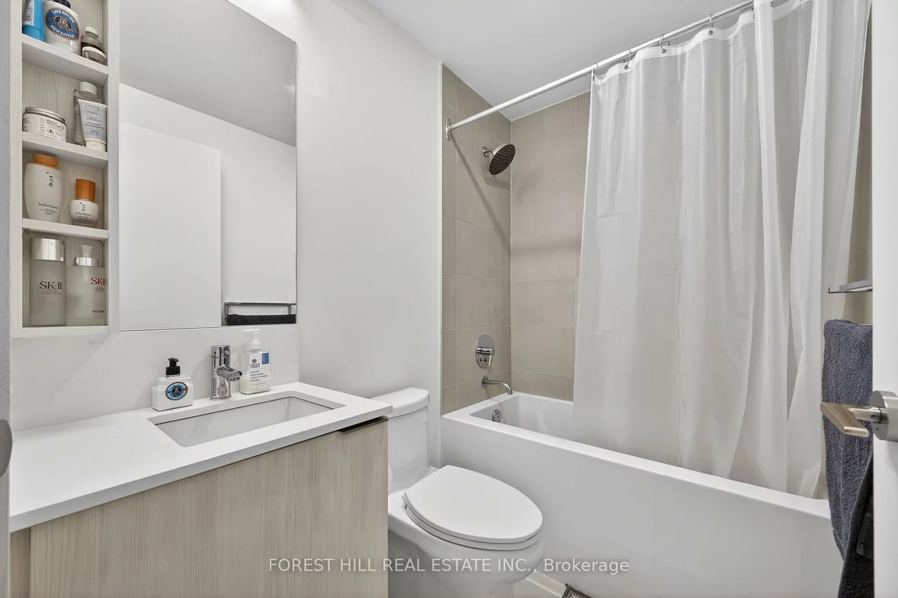 1000, Portage, Vaughan Corporate Centre, Vaughan