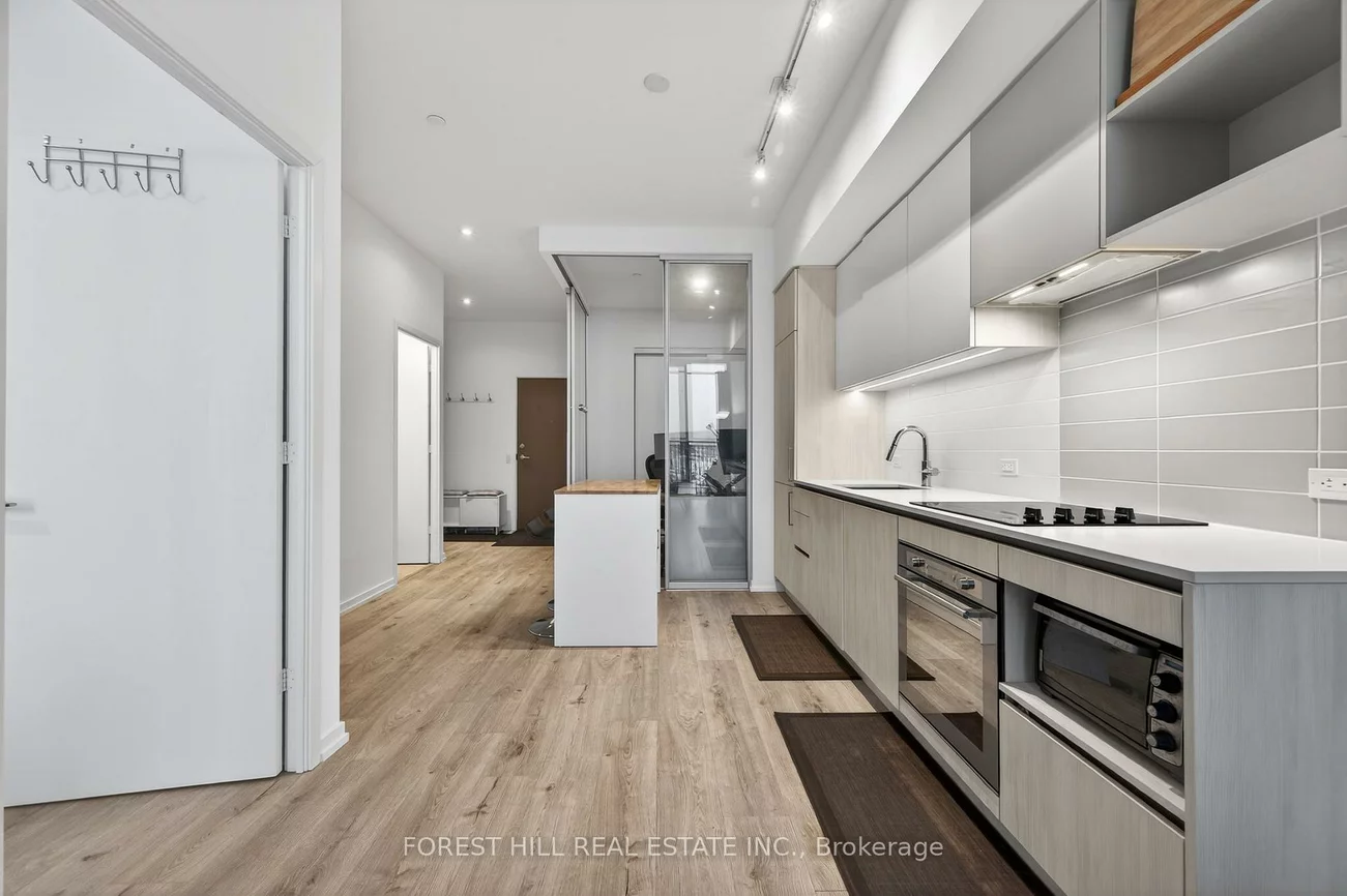 1000, Portage, Vaughan Corporate Centre, Vaughan