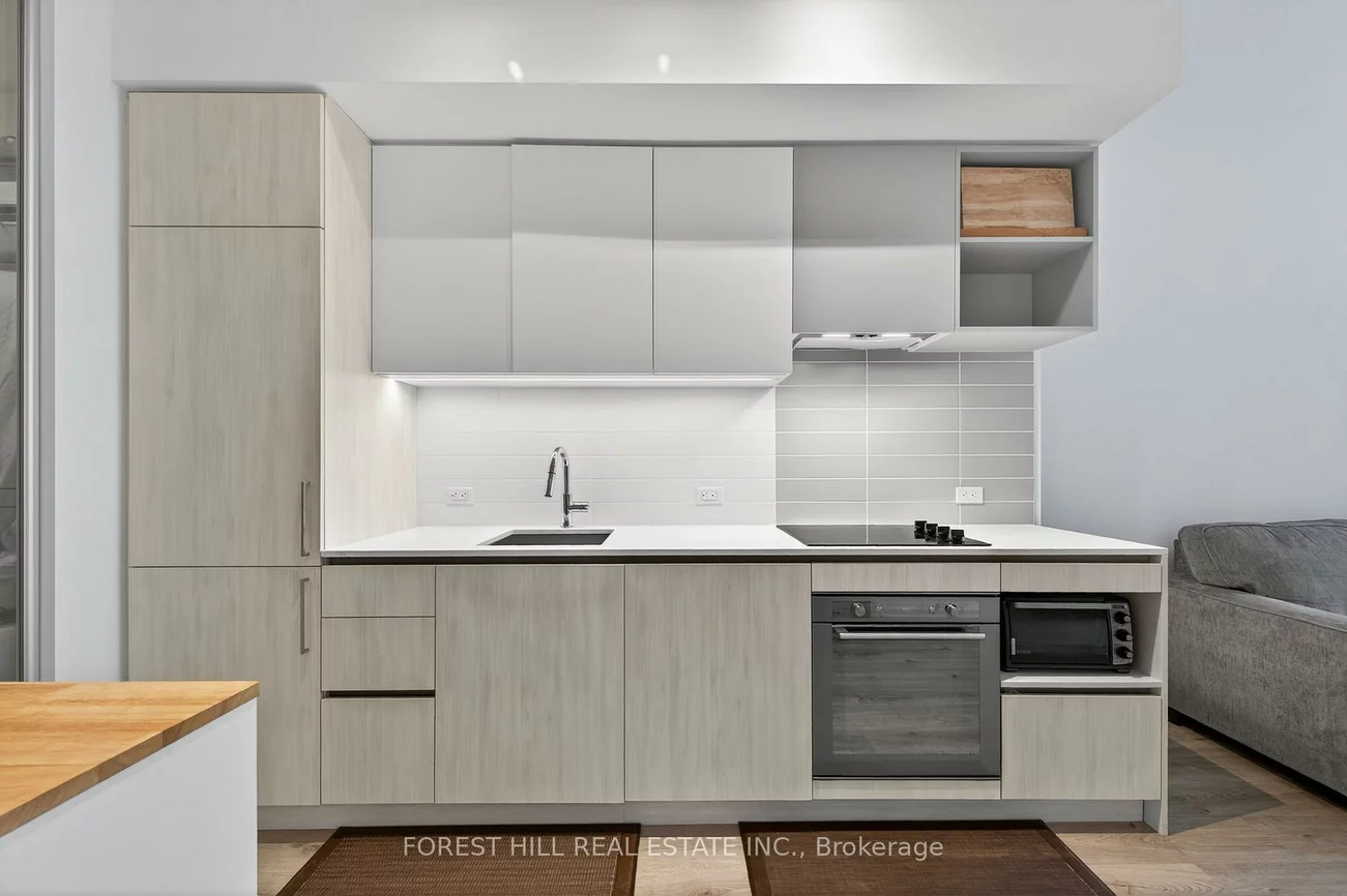 1000, Portage, Vaughan Corporate Centre, Vaughan