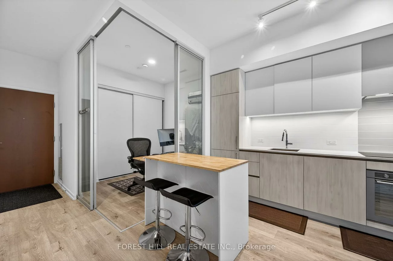 1000, Portage, Vaughan Corporate Centre, Vaughan