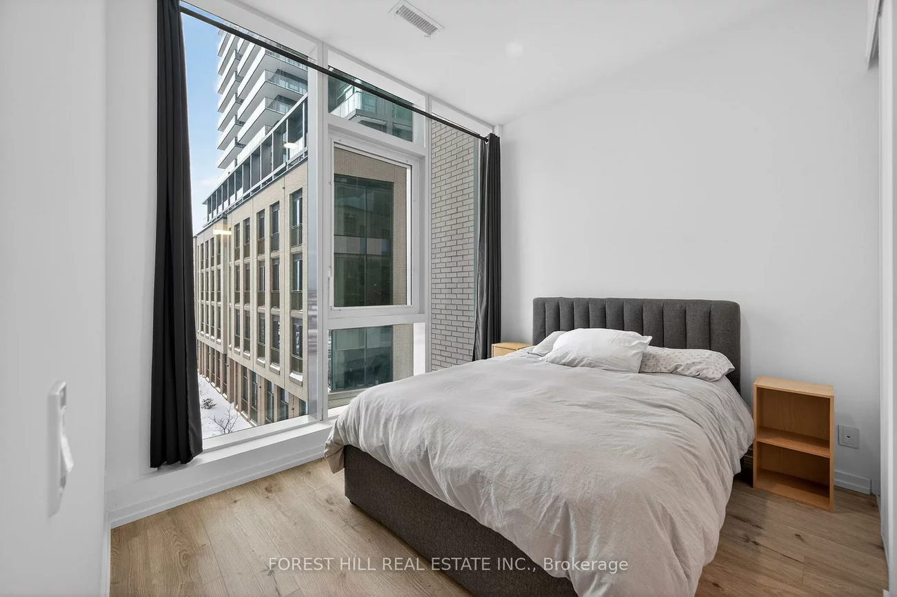 1000, Portage, Vaughan Corporate Centre, Vaughan