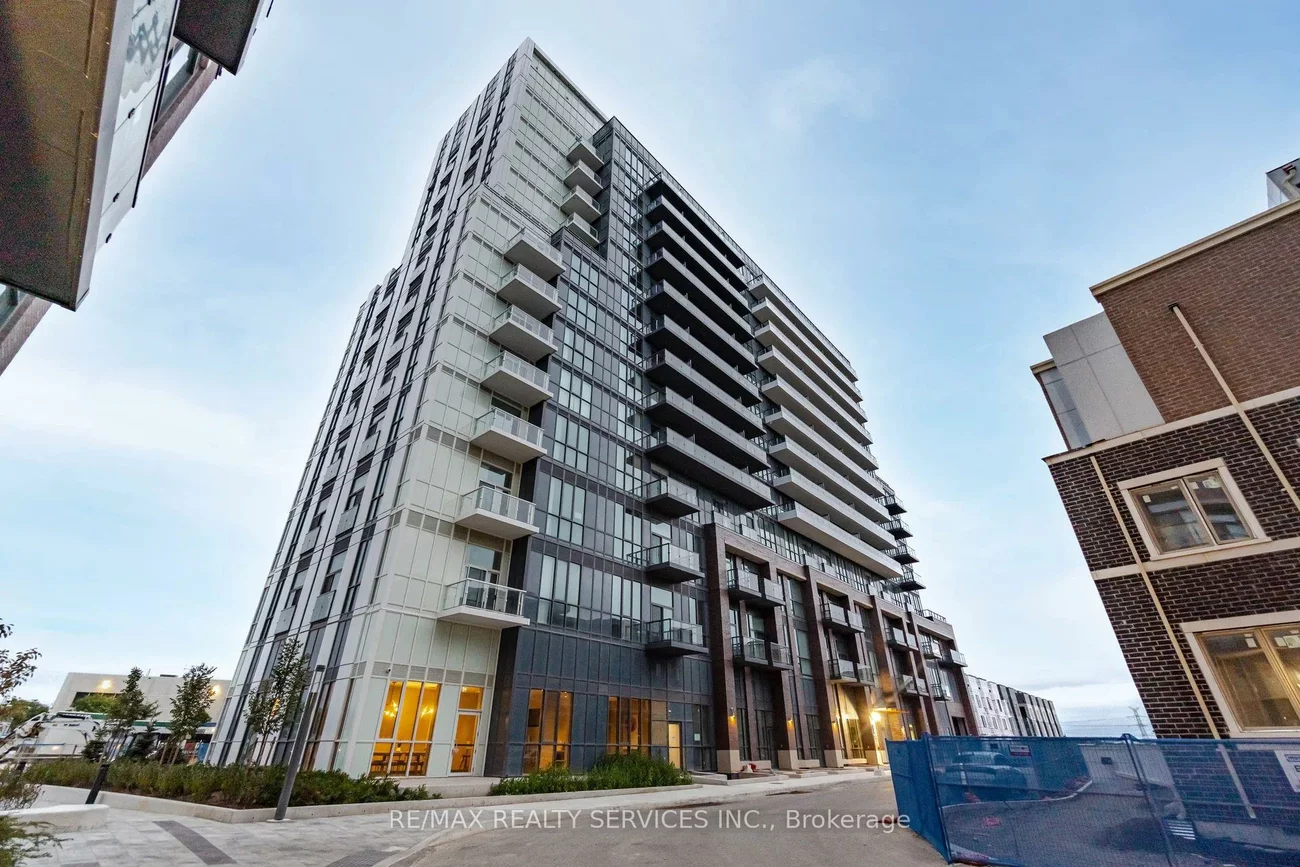 60, Honeycrisp, Vaughan Corporate Centre, Vaughan