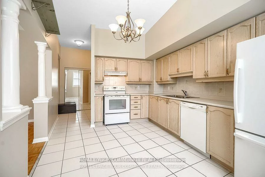 2502, Rutherford, Maple, Vaughan