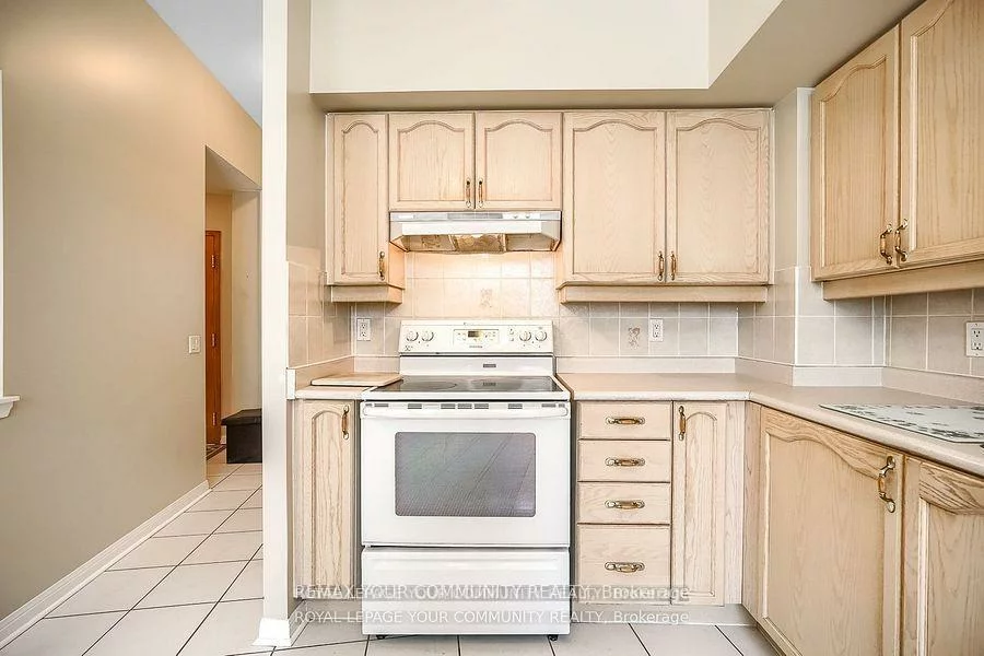 2502, Rutherford, Maple, Vaughan