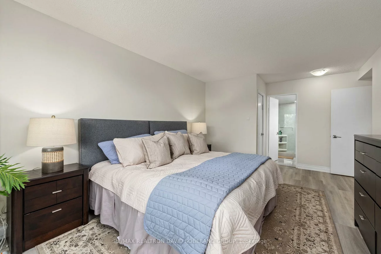 7601, Bathurst, Beverley Glen, Vaughan