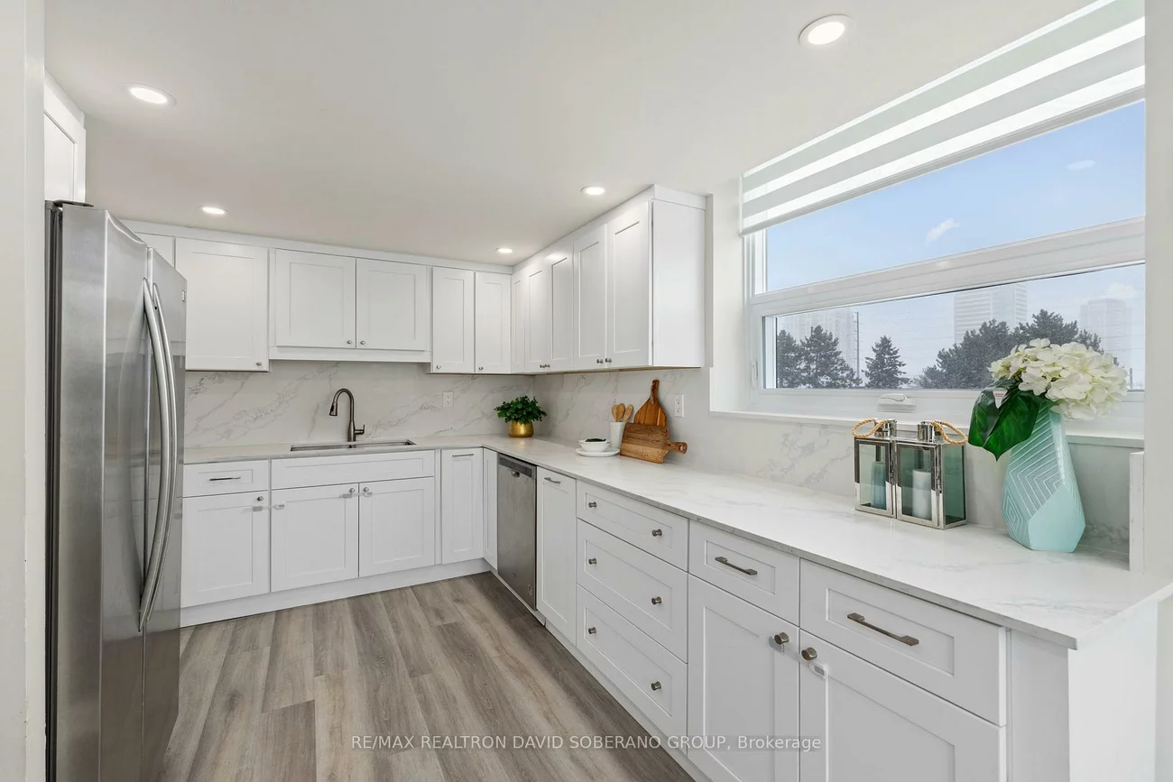 7601, Bathurst, Beverley Glen, Vaughan