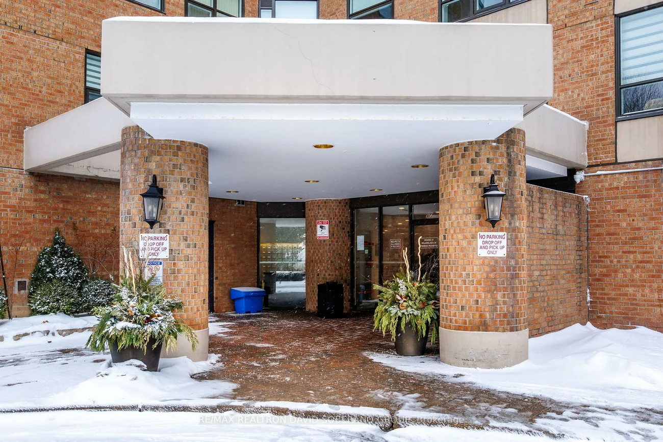 7601, Bathurst, Beverley Glen, Vaughan