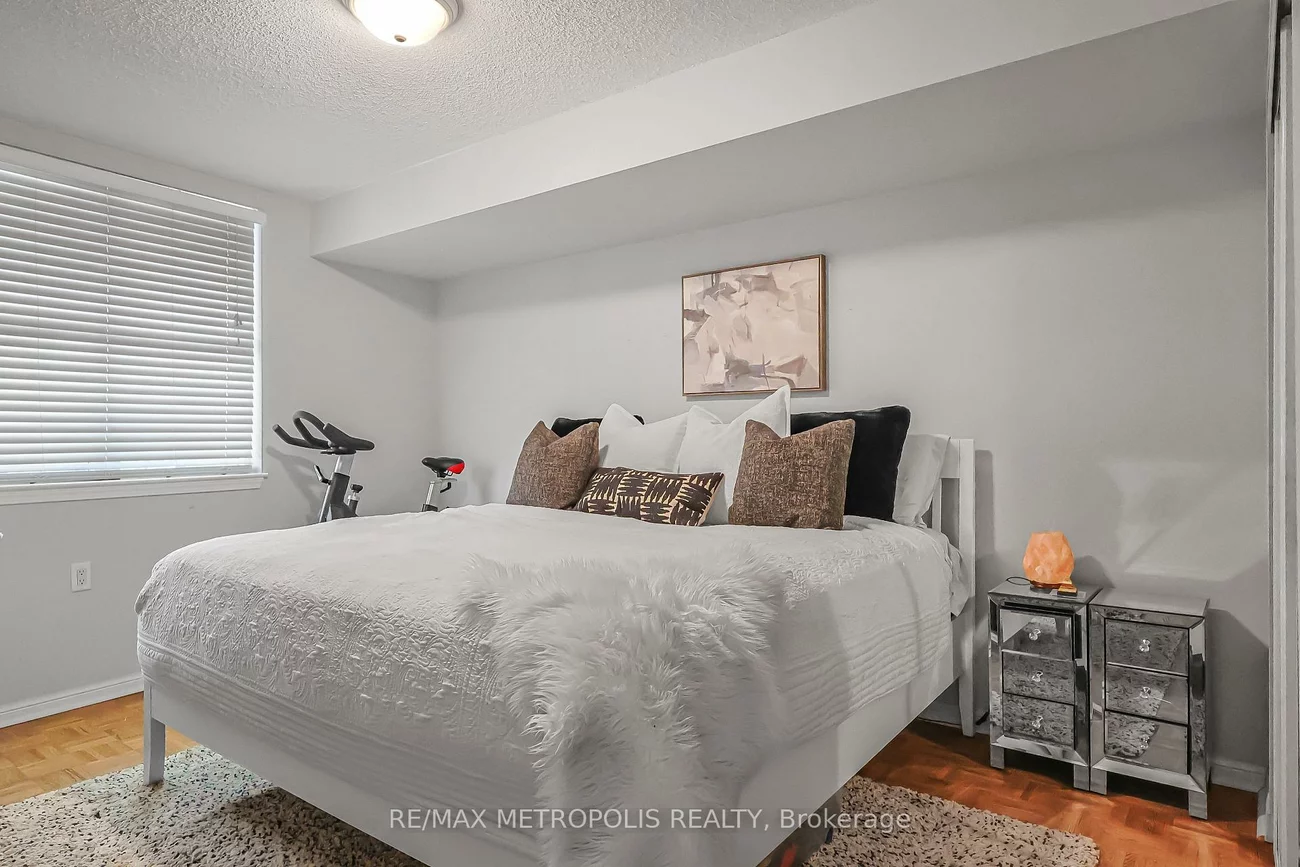 2500, Rutherford, Maple, Vaughan