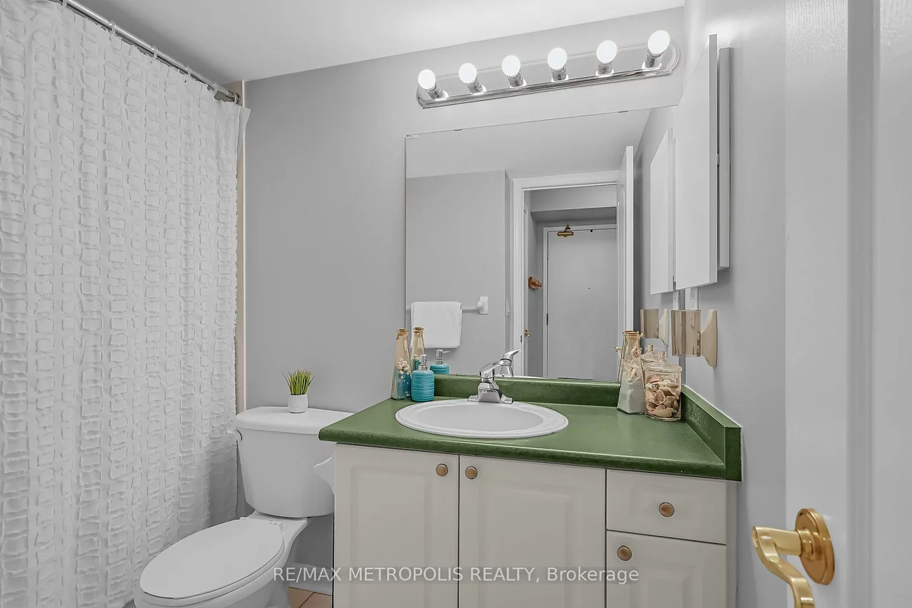 2500, Rutherford, Maple, Vaughan