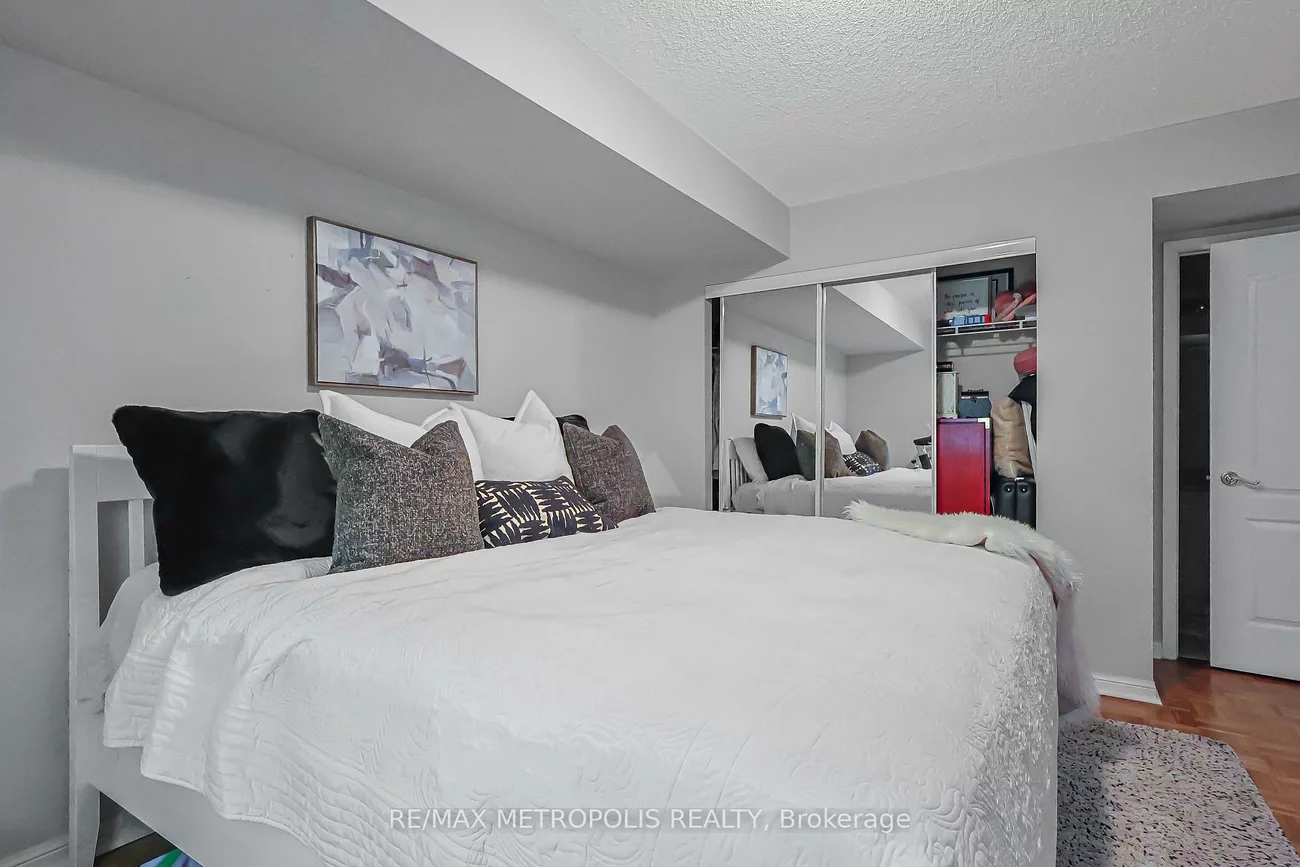 2500, Rutherford, Maple, Vaughan