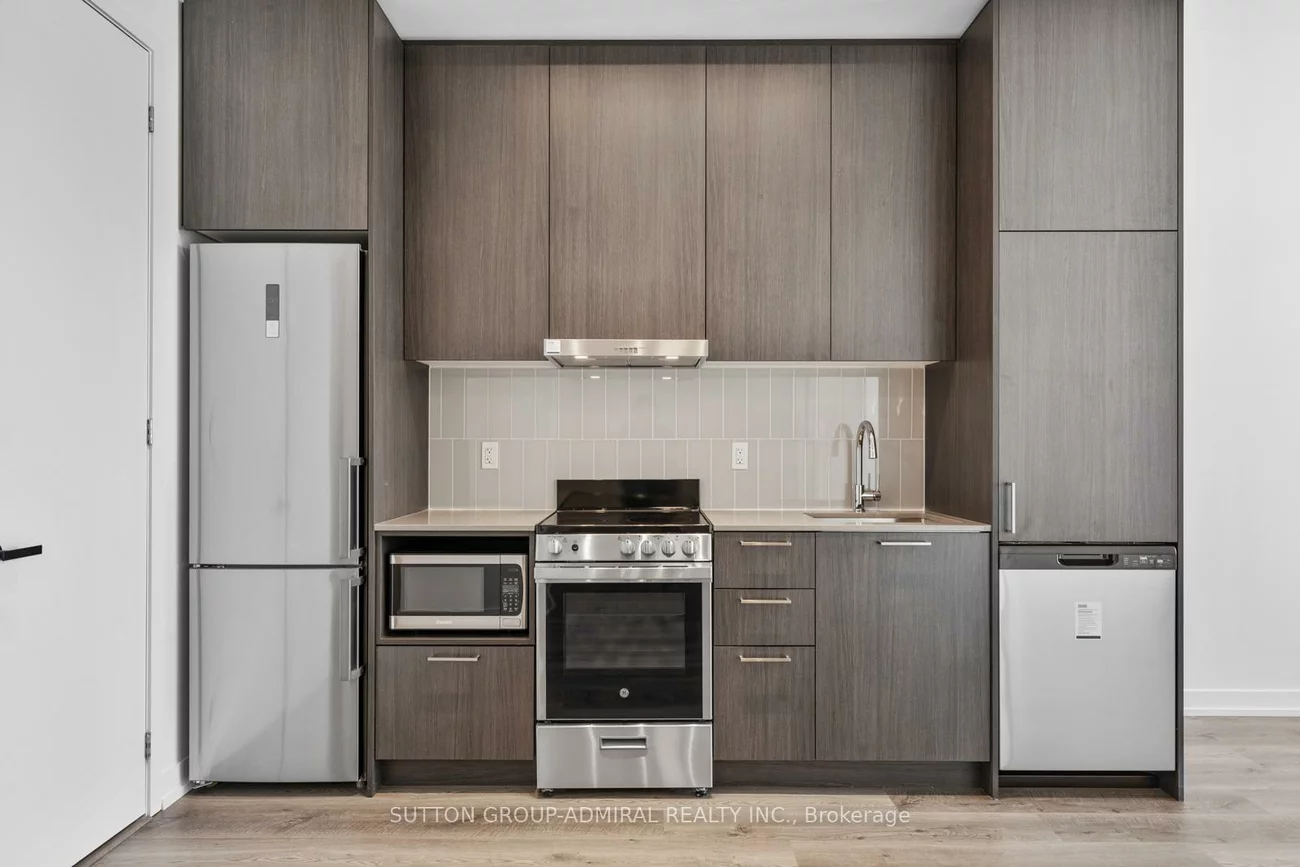 195, Commerce, Vaughan Corporate Centre, Vaughan