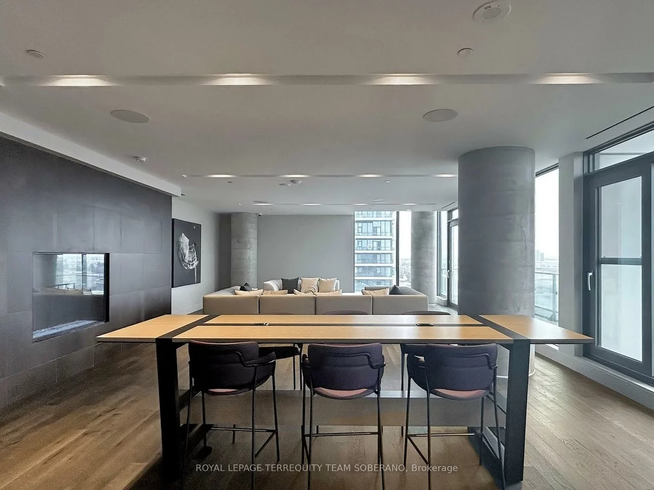 1000, Portage, Vaughan Corporate Centre, Vaughan