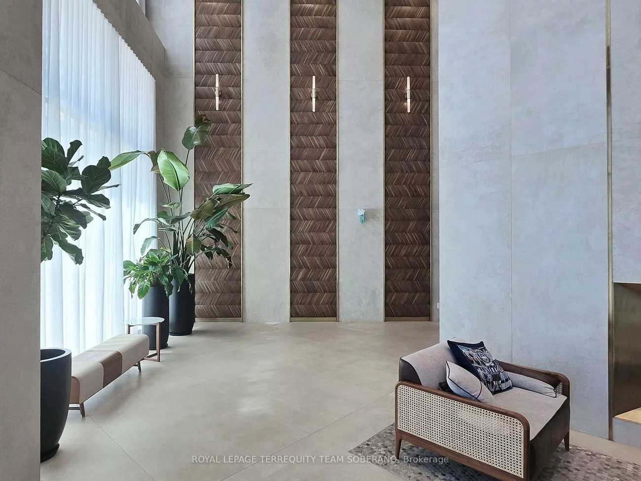 1000, Portage, Vaughan Corporate Centre, Vaughan