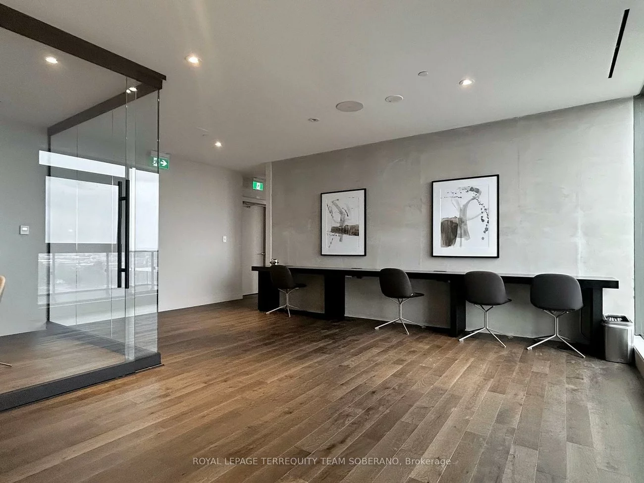 1000, Portage, Vaughan Corporate Centre, Vaughan