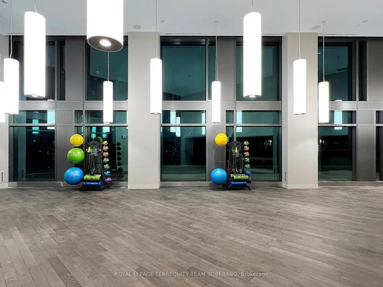 1000, Portage, Vaughan Corporate Centre, Vaughan