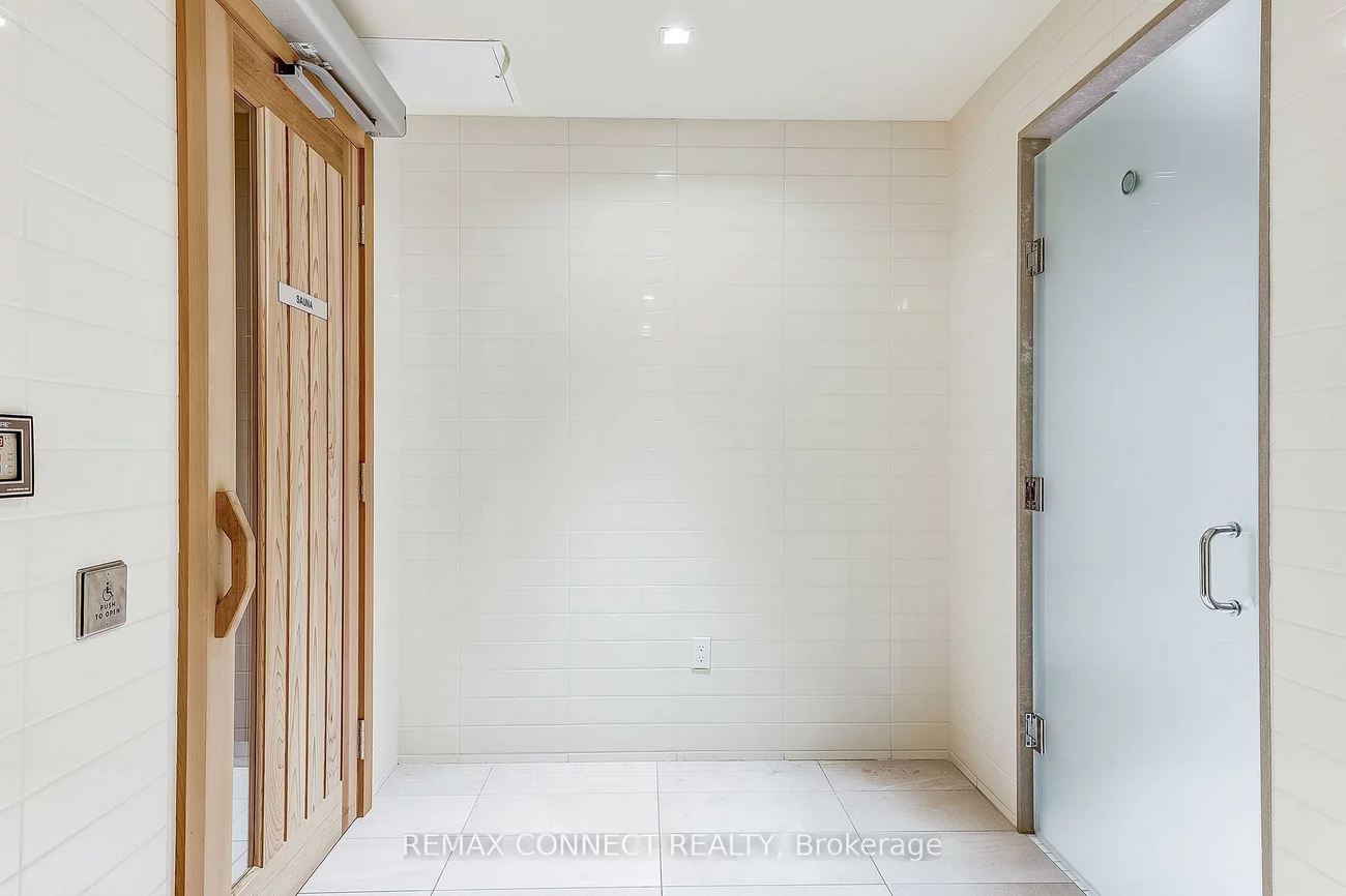 8960, Jane, Vellore Village, Vaughan