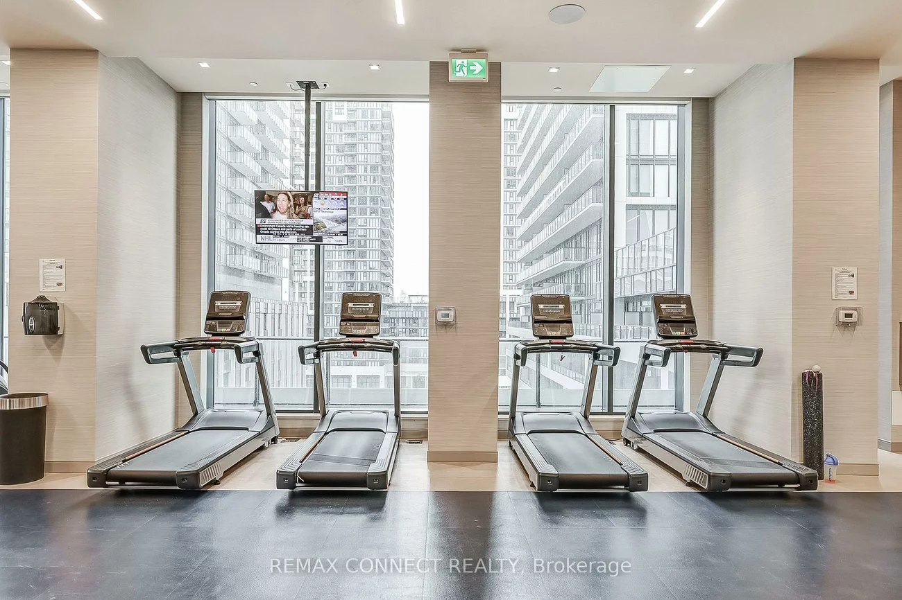 8960, Jane, Vellore Village, Vaughan