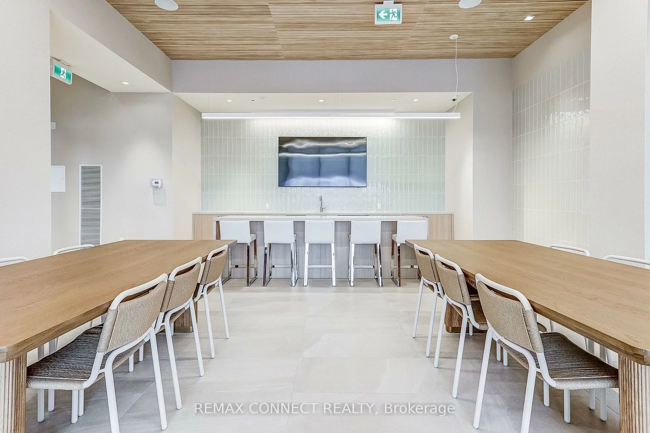 8960, Jane, Vellore Village, Vaughan