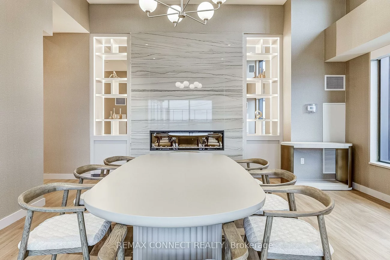 8960, Jane, Vellore Village, Vaughan