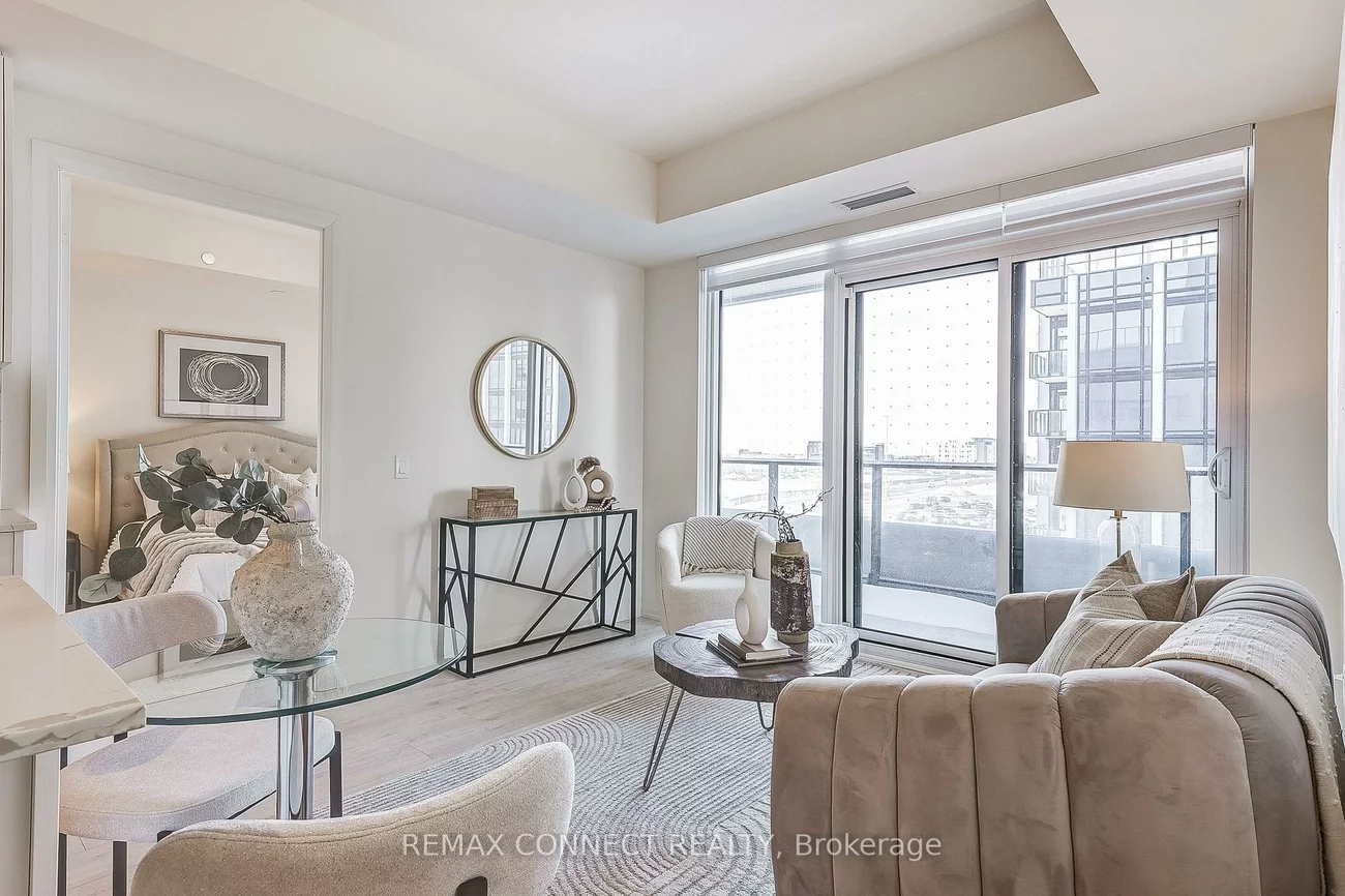 8960, Jane, Vellore Village, Vaughan